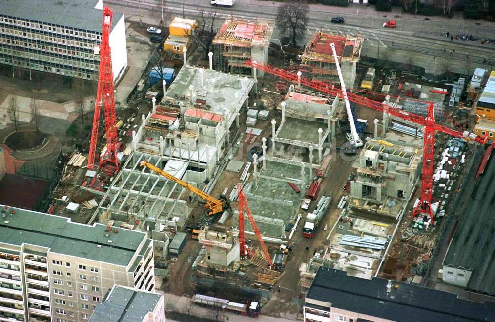 Luftbild Berlin Geschäftshausbau Storchenhof an der Hauptstraße in