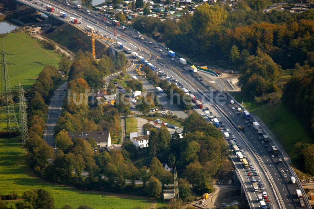 Hagen aus der Vogelperspektive: A1 Autobahn Stau Hagen in Nordrhein-Westfalen