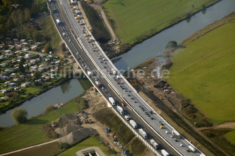 Hagen aus der Vogelperspektive: A1 Autobahn Stau Hagen in Nordrhein-Westfalen