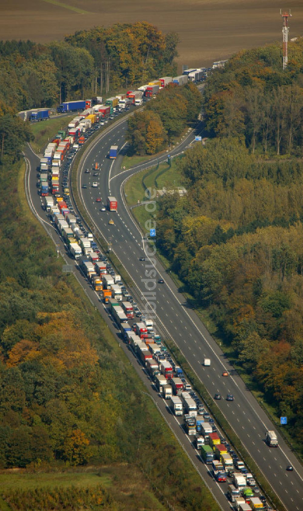 Hamm aus der Vogelperspektive: A2 Autobahn Stau Hamm in Nordrhein-Westfalen