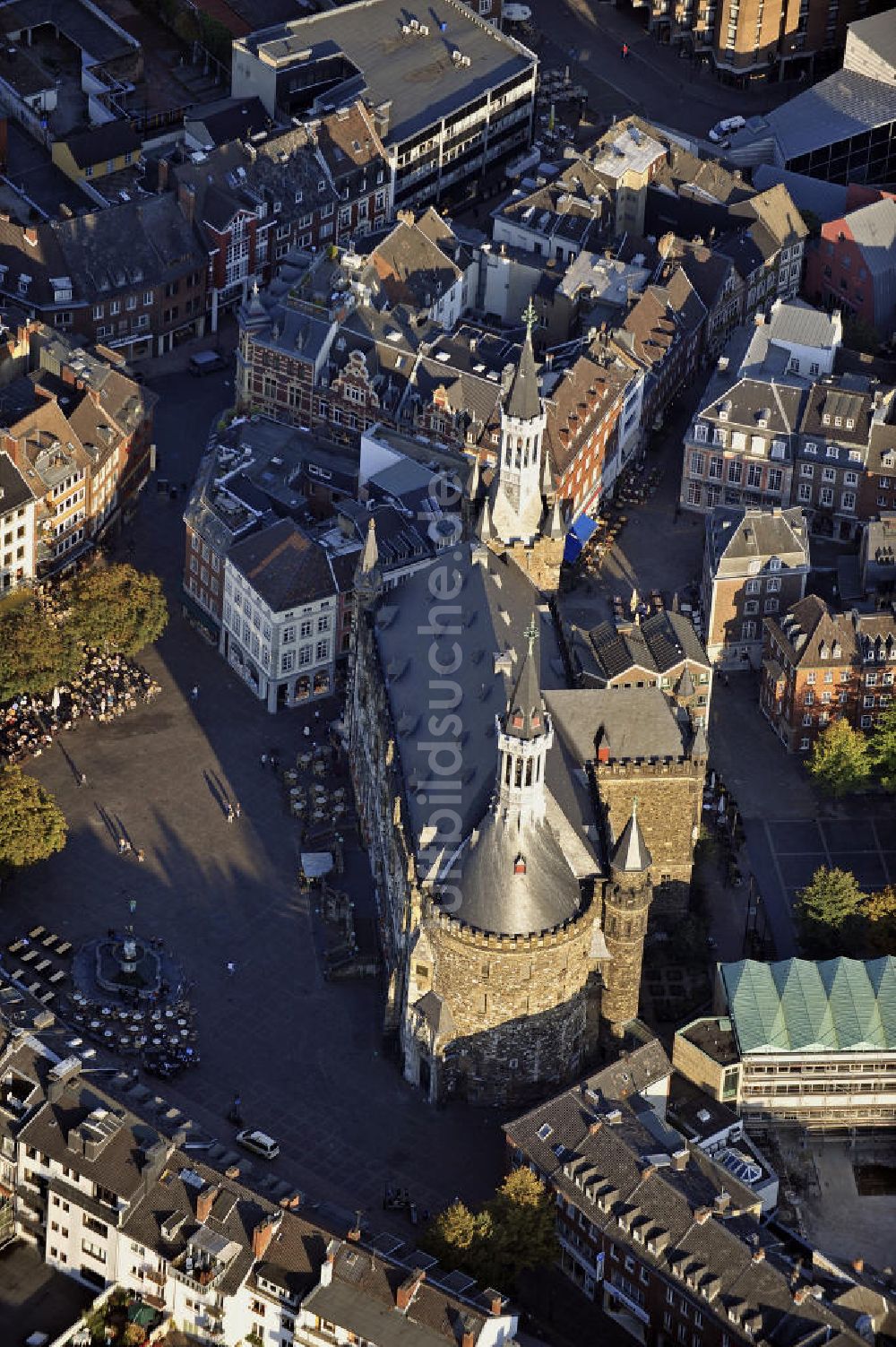 Aachen von oben - Aachener Rathaus