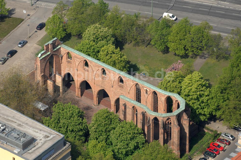 Berlin von oben - Abbey Church Franziskaner-Klosterkirche Klosterstrasse Berlin-Mitte