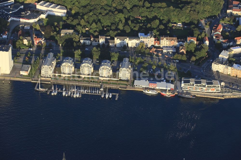 Luftbild Flensburg - Abendsonne am Ostufer des Flensburger Hafens im Bundesland Schleswig-Holstein