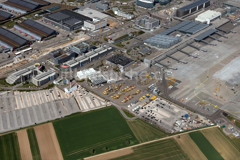 Stuttgart Von Oben - Abfertigungs- Gebäude Und Terminals Auf Dem ...