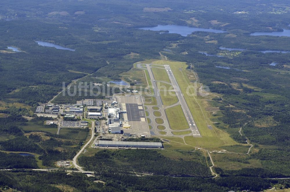 Luftbild Landvetter - Abfertigungs- Gebäude und Terminals auf dem Gelände des Flughafen in Landvetter in Schweden