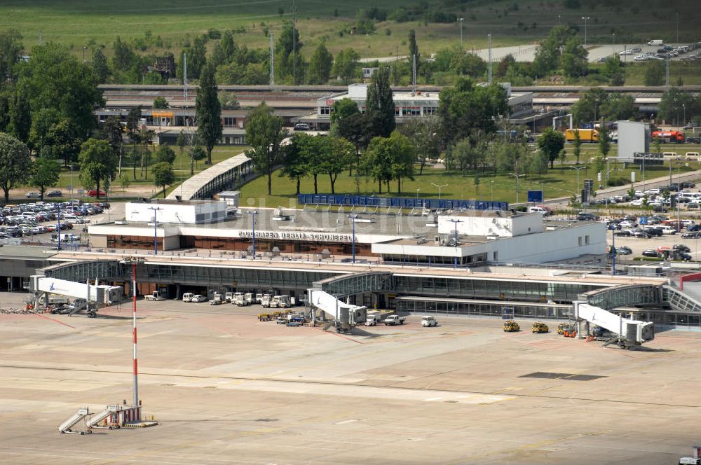 Luftaufnahme SCHÖNEFELD - Abfertigungshalle am Flughafen Berlin-Schönefeld