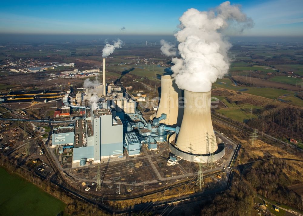 Hamm aus der Vogelperspektive: Abgaswolken des Kohlekraftwerk RWE-Power Gersteinwerk in Hamm im Bundesland Nordrhein-Westfalen