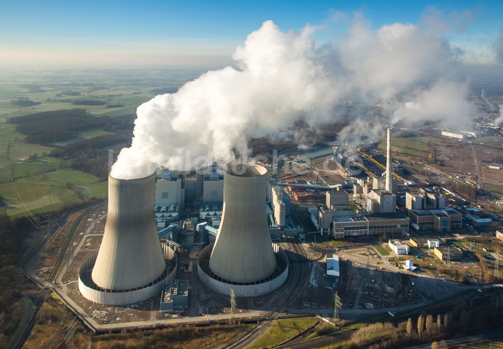 Luftaufnahme Hamm - Abgaswolken des Kohlekraftwerk RWE-Power Gersteinwerk in Hamm im Bundesland Nordrhein-Westfalen