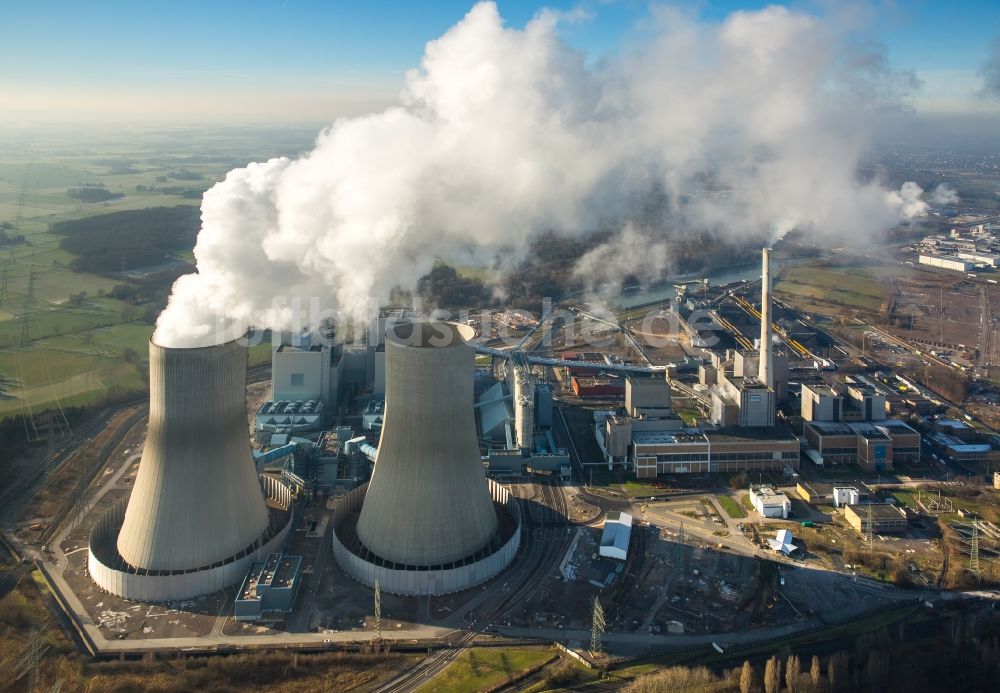 Hamm von oben - Abgaswolken des Kohlekraftwerk RWE-Power Gersteinwerk in Hamm im Bundesland Nordrhein-Westfalen