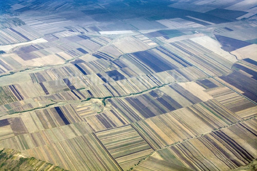 Luftbild Posta Calnau - Abgeerntete Felder bei Posta Calnau im Kreis / Judetul Buzau in der Region Wallachai / Muntenia in Rumänien / Romania