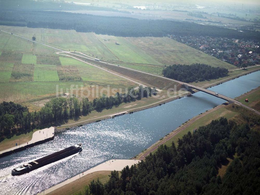 Hohenwarthe aus der Vogelperspektive: Ablagerungsfläche und Brücke bei Hohenwarthen