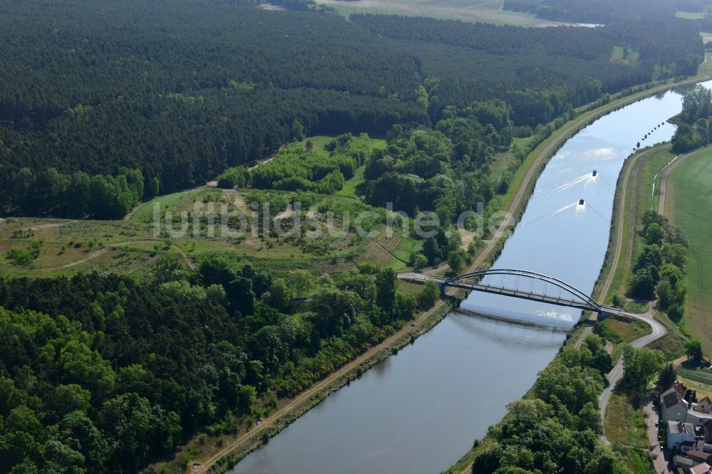 Luftaufnahme Kade - Ablagerungsfläche an der Kader-Brücke über dem Elbe-Havel-Kanal im Bundesland Sachsen-Anhalt