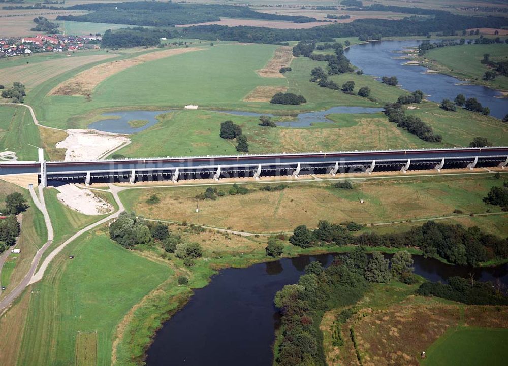 Luftbild Hohenwarthe - Ablagerungsfläche an der Kanalbrücke Hohenwarthen