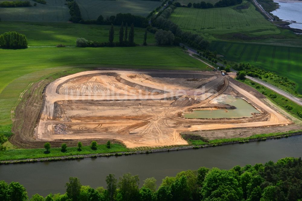 Luftaufnahme Parchau - Ablagerungsfläche am Ufer des Elbe-Havel-Kanal bei Parchau im Bundesland Sachsen-Anhalt