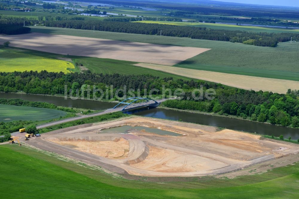 Luftbild Parchau - Ablagerungsfläche am Ufer des Elbe-Havel-Kanal bei Parchau im Bundesland Sachsen-Anhalt