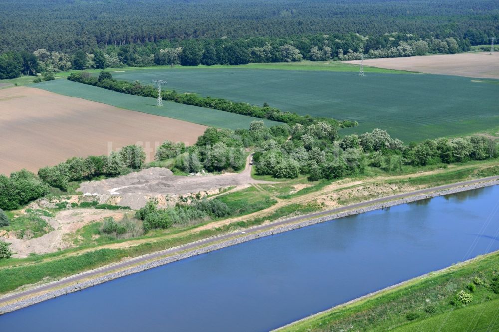 Luftbild Parchau - Ablagerungsfläche am Ufer des Elbe-Havel-Kanal bei Parchau im Bundesland Sachsen-Anhalt