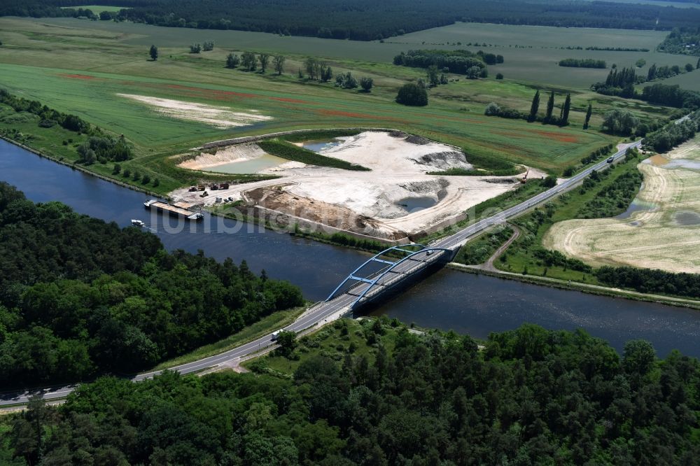 Parchau von oben - Ablagerungsfläche am Ufer des Elbe-Havel-Kanal bei Parchau im Bundesland Sachsen-Anhalt