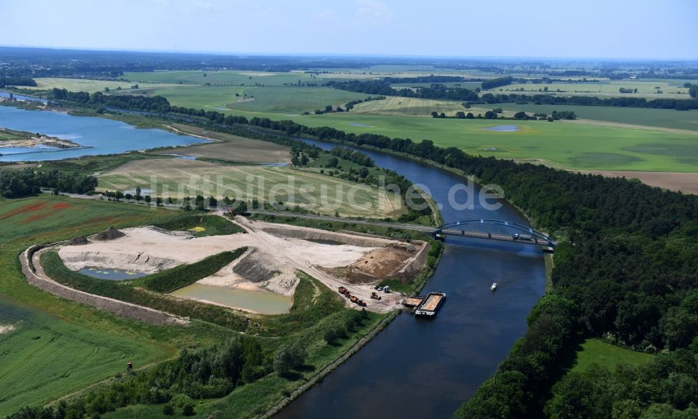 Luftaufnahme Parchau - Ablagerungsfläche am Ufer des Elbe-Havel-Kanal bei Parchau im Bundesland Sachsen-Anhalt