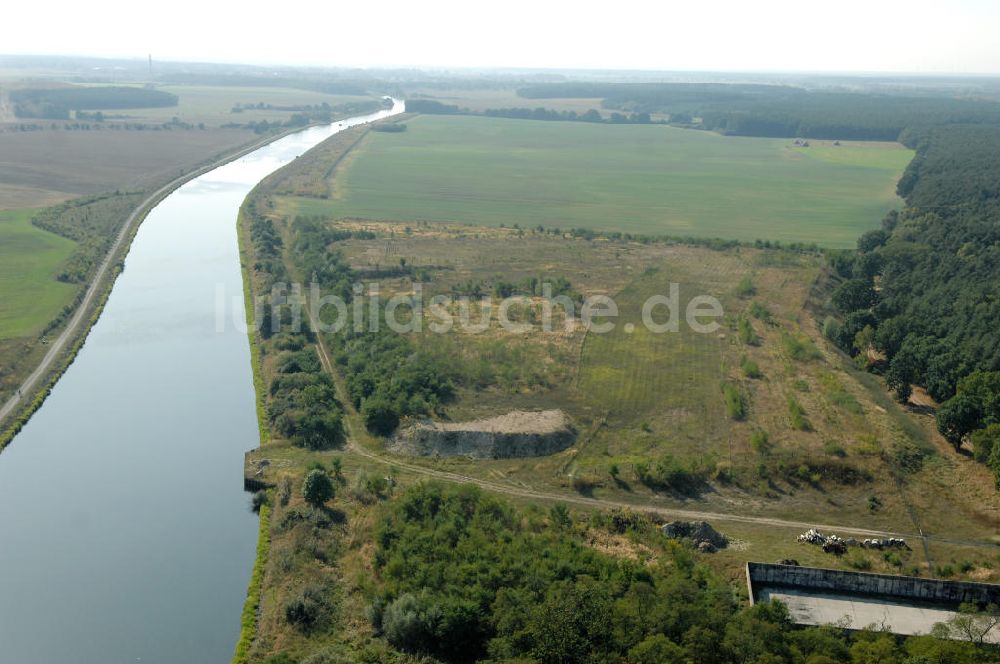 Seedorf von oben - Ablagerungsflächen und Ausgleichflächen am Ufer des Elbe-Havel-Kanal bei Seedorf