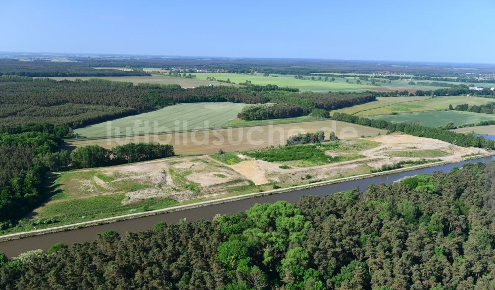 Luftbild Genthin - Ablagerungsflächen an der Betriebswegbrücke Fiener Hauptvorfluter am Elbe-Havel-Kanal in Genthin im Bundesland Sachsen-Anhalt