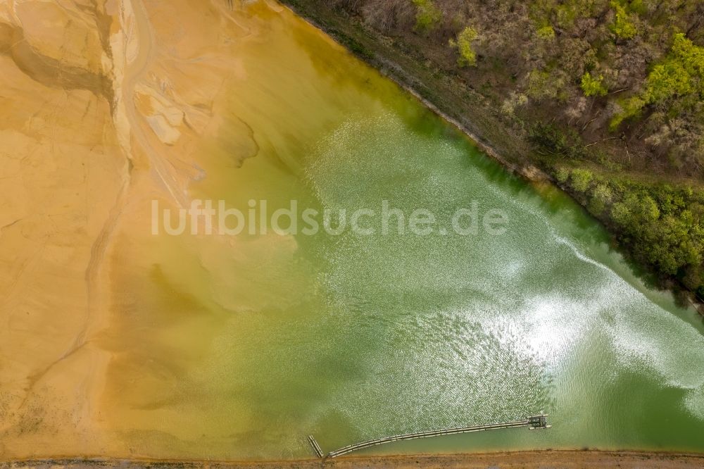 Luftaufnahme Brilon - Ablagerungsflächen und Spülfelder am Steinbruch zum Abbau von der Rheinkalk Messinghausen GmbH & Co. KG in Brilon im Bundesland Nordrhein-Westfalen, Deutschland