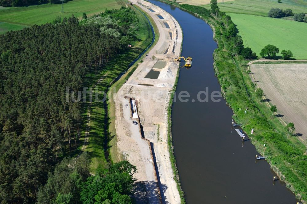 Luftbild Elbe-Parey - Ablagerungsflächen am Ufer des Elbe-Havel-Kanals bei Ihleburg im Bundesland Sachsen-Anhalt