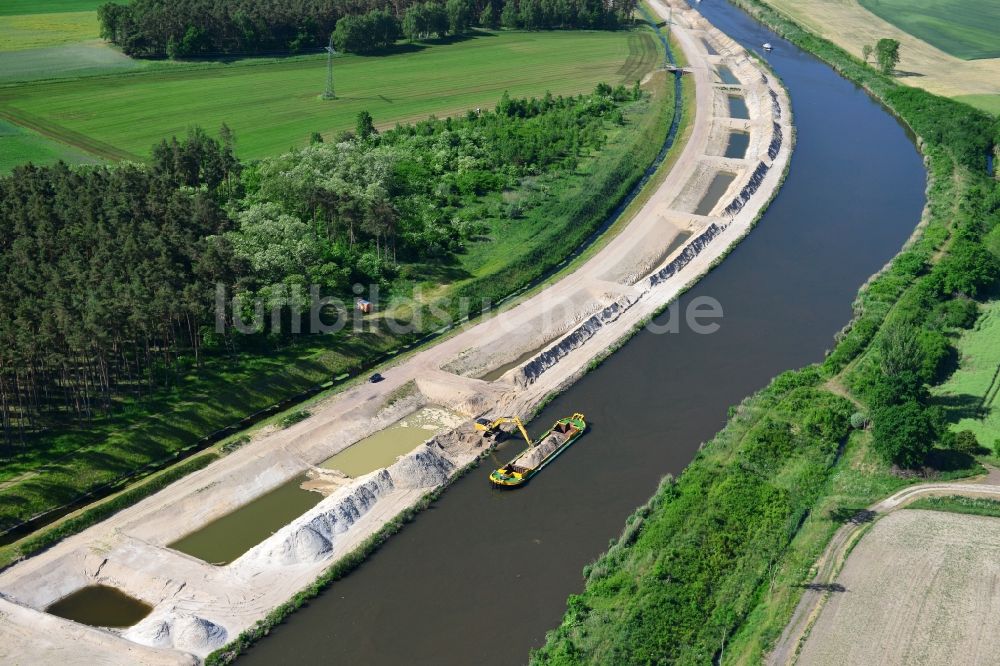 Luftaufnahme Elbe-Parey - Ablagerungsflächen am Ufer des Elbe-Havel-Kanals bei Ihleburg im Bundesland Sachsen-Anhalt