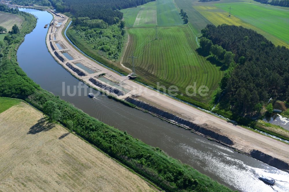 Luftaufnahme Elbe-Parey - Ablagerungsflächen am Ufer des Elbe-Havel-Kanals bei Ihleburg im Bundesland Sachsen-Anhalt