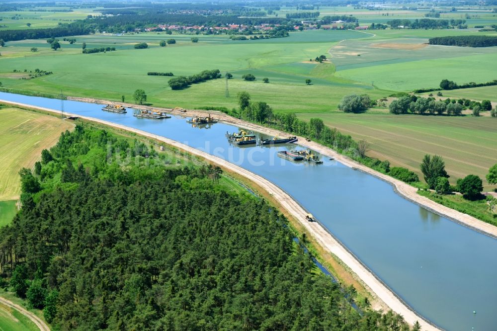 Ihleburg von oben - Ablagerungsflächen am Ufer des Elbe-Havel-Kanals bei Ihleburg im Bundesland Sachsen-Anhalt