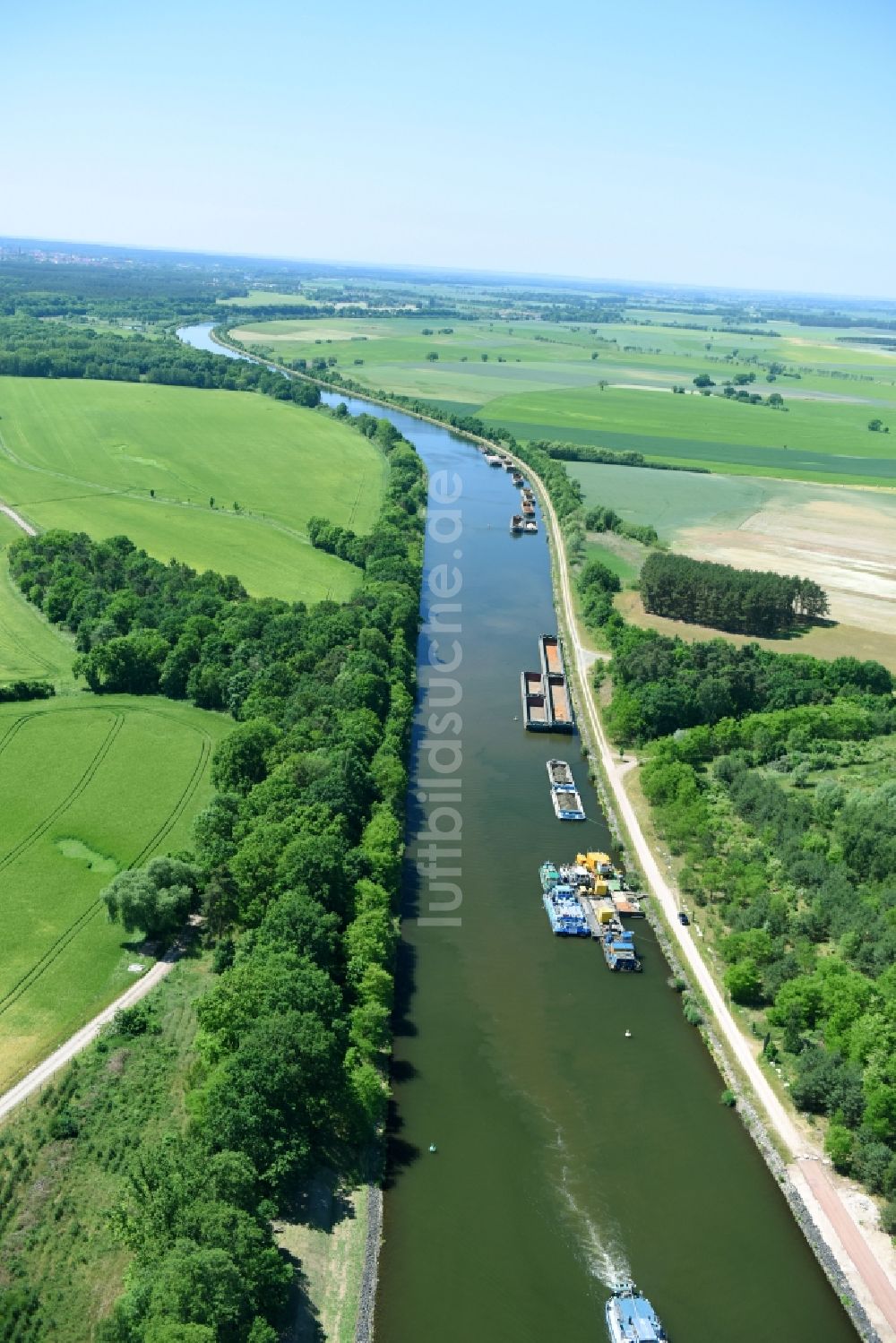 Luftaufnahme Ihleburg - Ablagerungsflächen am Ufer des Elbe-Havel-Kanals bei Ihleburg im Bundesland Sachsen-Anhalt