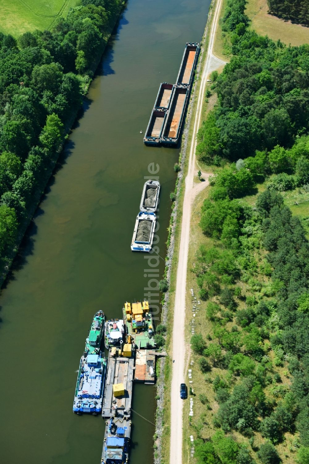 Luftaufnahme Ihleburg - Ablagerungsflächen am Ufer des Elbe-Havel-Kanals bei Ihleburg im Bundesland Sachsen-Anhalt