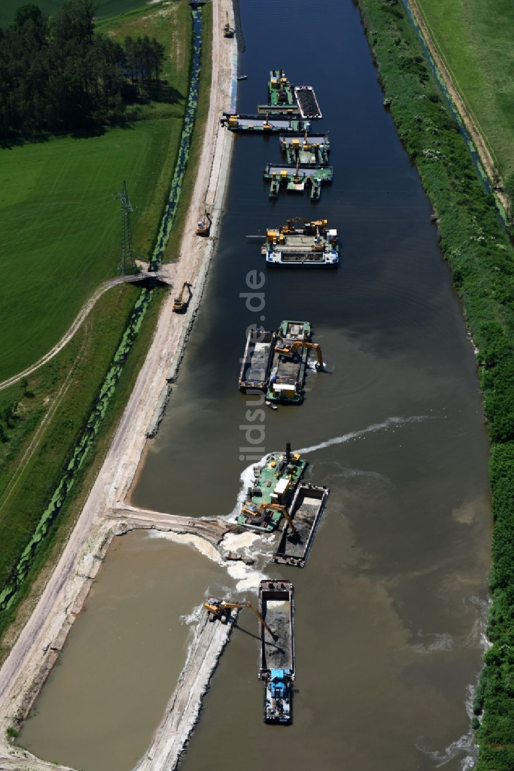 Luftbild Elbe-Parey - Ablagerungsflächen am Ufer des Elbe-Havel-Kanals zwischen der Ihleburger Brücke und der Schleuse Zerben im Bundesland Sachsen-Anhalt