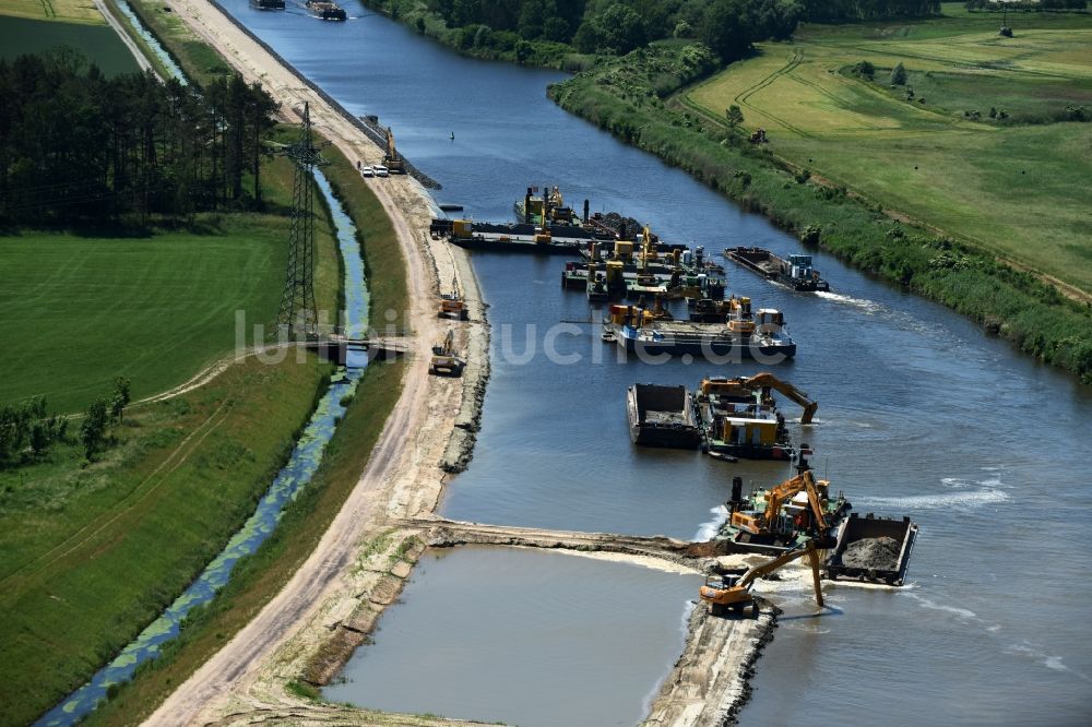 Luftaufnahme Elbe-Parey - Ablagerungsflächen am Ufer des Elbe-Havel-Kanals zwischen der Ihleburger Brücke und der Schleuse Zerben im Bundesland Sachsen-Anhalt