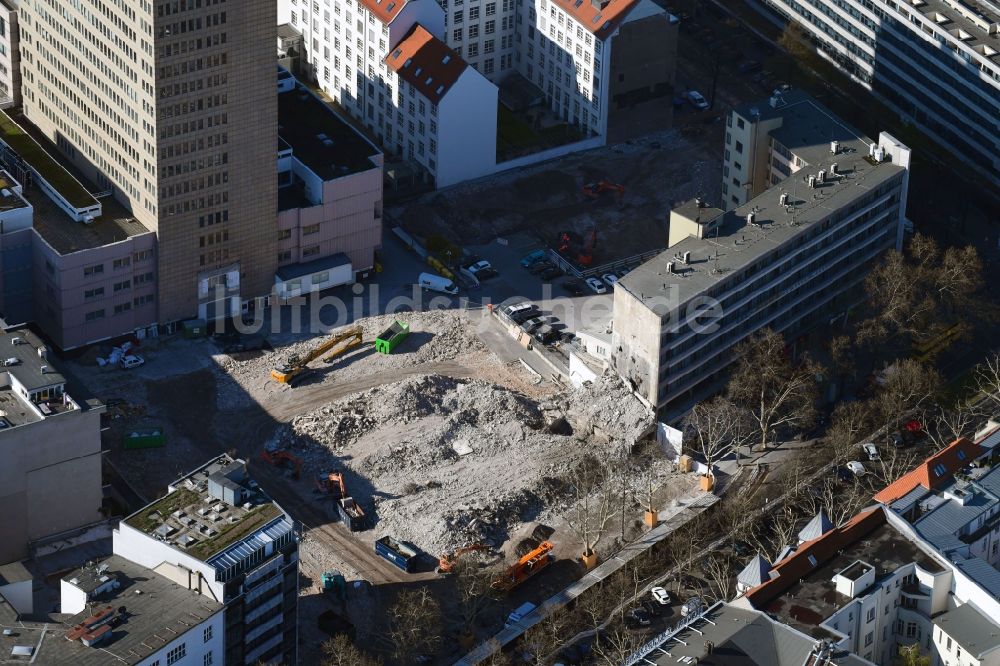 Berlin aus der Vogelperspektive: Abriß, Abbruch- und Entsiegelungs- Arbeiten an den Betonflächen der Kudamm-Bühnen in Berlin, Deutschland