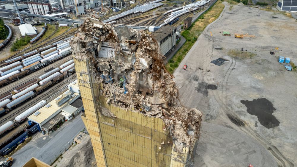 Marl von oben - Abriss- Arbeiten an den Förderanlagen und Bergbau- Schacht- Anlagen am Förderturm Schacht 7 Bergwerk Auguste Victoria in Marl im Bundesland Nordrhein-Westfalen, Deutschland