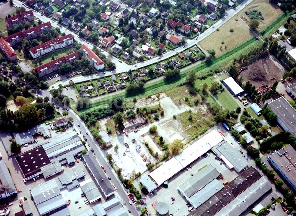 Berlin - Spandau aus der Vogelperspektive: Abriß- und Baufläche der Firma WAYS & FREYTAG AG am Päwesiner Weg 28 - 30 in Berlin - Spandau.