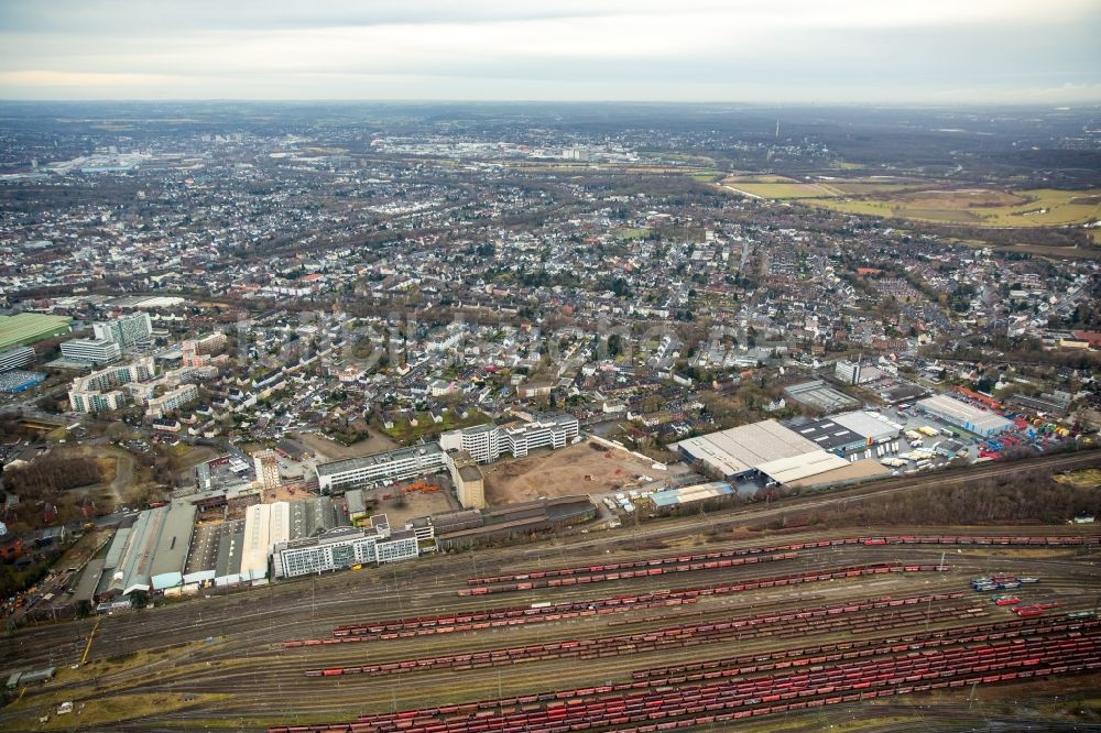 Oberhausen von oben - Abriß- Baustelle zum Rückbau des Hochhaus- Gebäude der BABCOCK Fertigungszentrum GmbH in Oberhausen im Bundesland Nordrhein-Westfalen