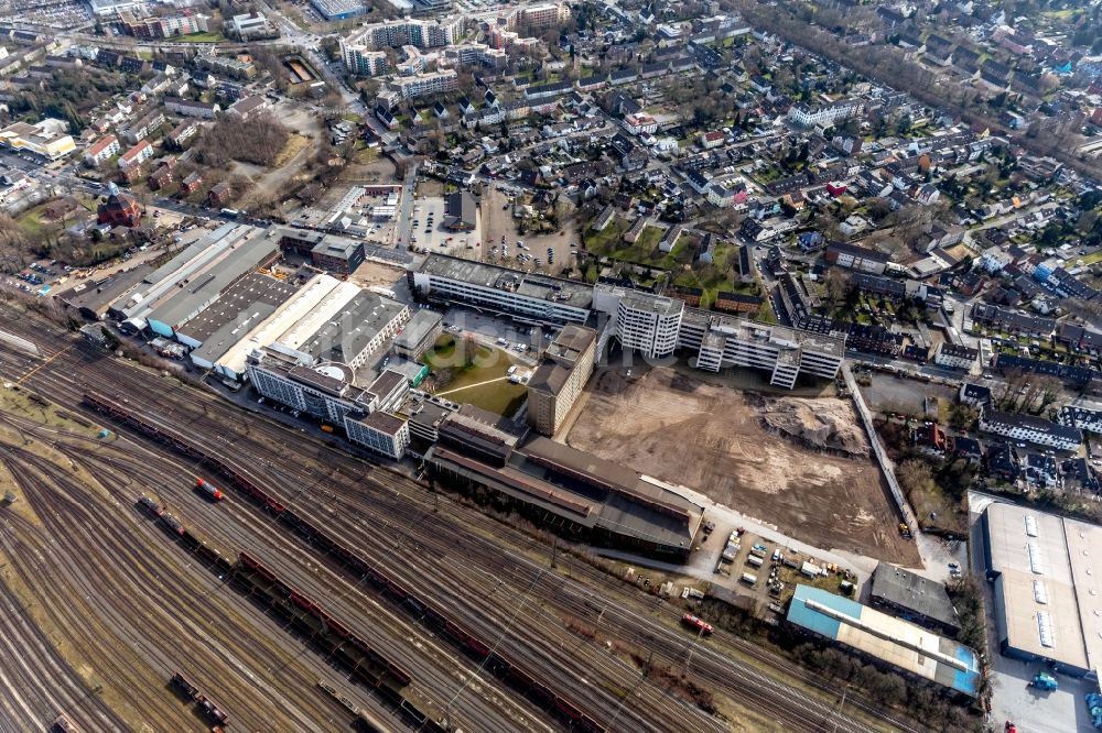 Oberhausen aus der Vogelperspektive: Abriß- Baustelle zum Rückbau des Hochhaus- Gebäude der BABCOCK Fertigungszentrum GmbH in Oberhausen im Bundesland Nordrhein-Westfalen