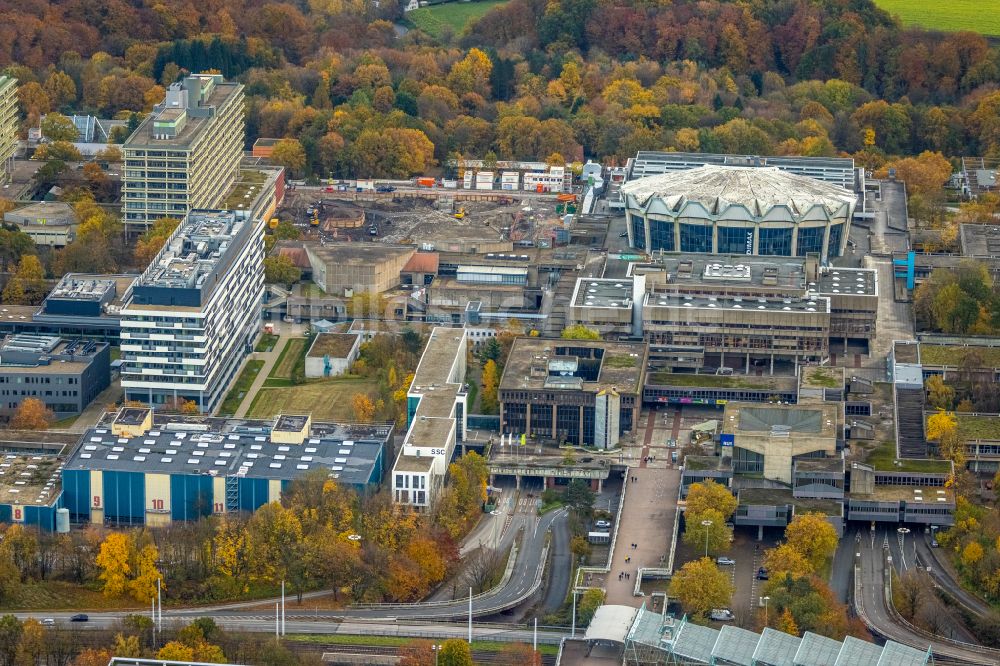 Bochum von oben - Abriß- Baustelle zum Rückbau des Hochhaus- Gebäude des NA-Gebäudes am Campus der Ruhr-Universität Bochum in Bochum im Bundesland Nordrhein-Westfalen, Deutschland