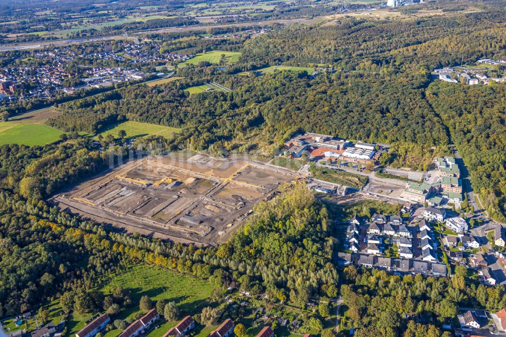 Bergkamen aus der Vogelperspektive: Abriß der Bergbau- Schacht- Anlagen am Förderturm Zeche Monopol Schacht Grimberg in Bergkamen im Bundesland Nordrhein-Westfalen, Deutschland