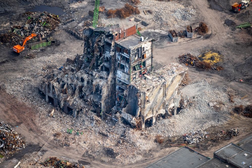 Bottrop von oben - Abriss der Bergbau- Schacht- Anlagen am Förderturm Zeche - Schachtanlage Prosper-Haniel II in Bottrop im Bundesland Nordrhein-Westfalen, Deutschland