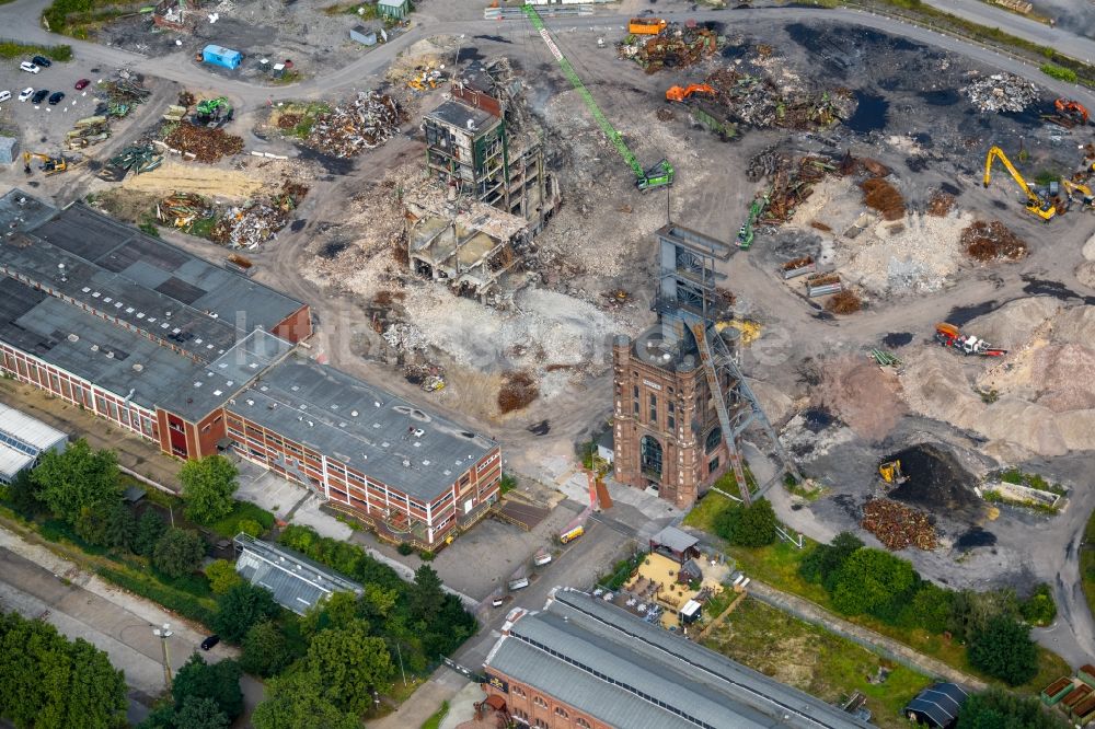 Luftaufnahme Bottrop - Abriss der Bergbau- Schacht- Anlagen am Förderturm Zeche - Schachtanlage Prosper-Haniel II in Bottrop im Bundesland Nordrhein-Westfalen, Deutschland