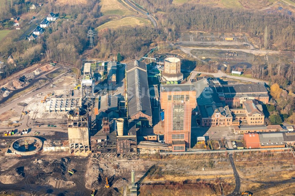 Luftaufnahme Hamm - Abriß und Demontage der Förderanlagen und Bergbau- Schacht- Anlagen am Förderturm Zeche Heinrich Robert im Ortsteil Wiescherhöfen in Hamm im Bundesland Nordrhein-Westfalen, Deutschland