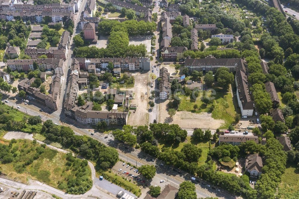 Duisburg von oben - Abriß an der Edithstraße und Kaiser-Wilhelm-Straße in Duisburg-Bruckhausen in Nordrhein-Westfalen