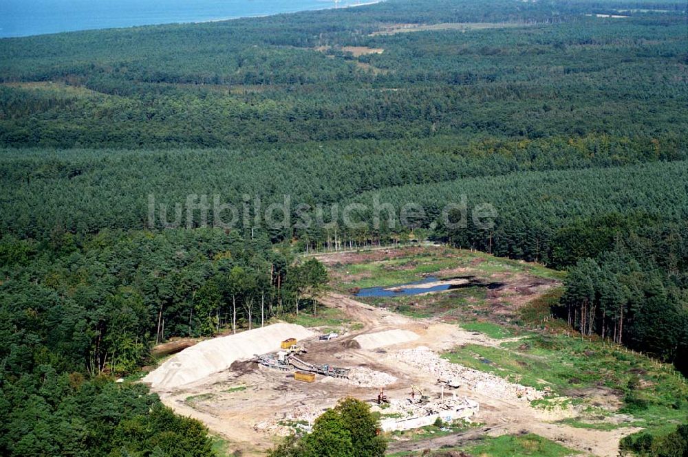 Luftbild Graal-Müritz - Abriss einer ehemaligen Kaserne durch die HAWO KG nahe Graal-Müritz an der Ostsee