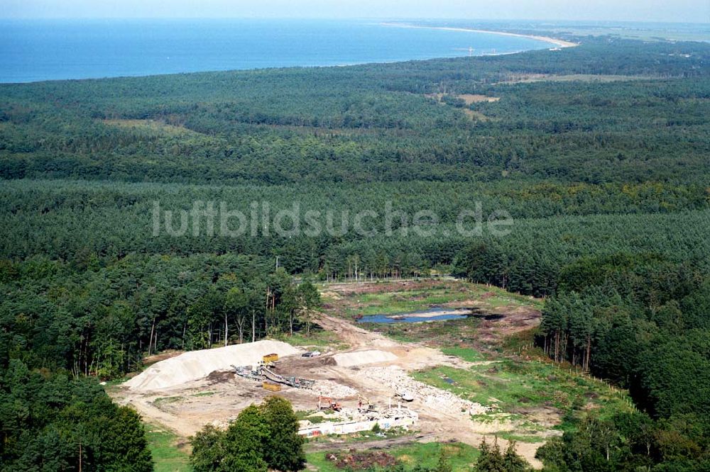 Luftaufnahme Graal-Müritz - Abriss einer ehemaligen Kaserne durch die HAWO KG nahe Graal-Müritz an der Ostsee