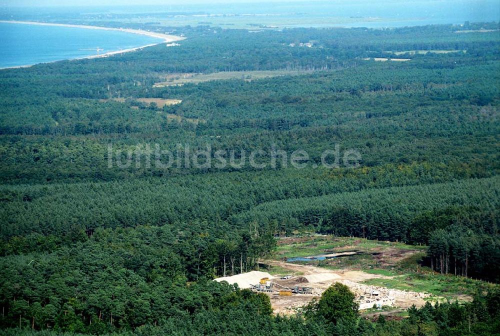 Graal-Müritz aus der Vogelperspektive: Abriss einer ehemaligen Kaserne durch die HAWO KG nahe Graal-Müritz an der Ostsee