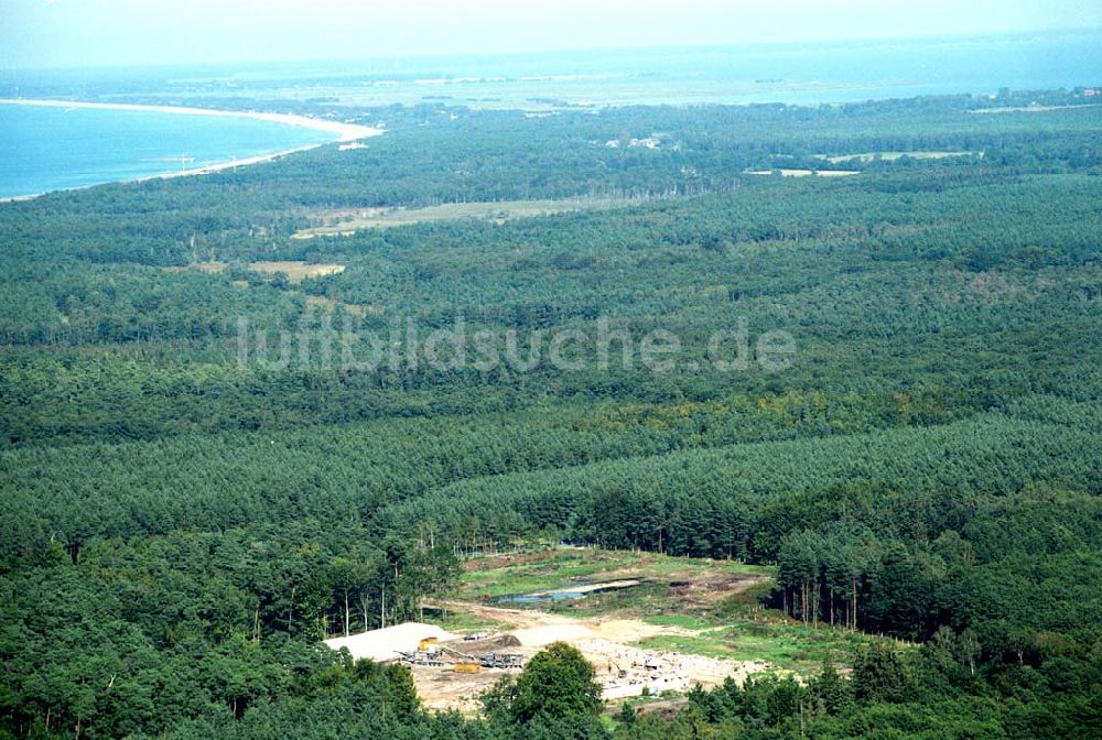 Luftbild Graal-Müritz - Abriss einer ehemaligen Kaserne durch die HAWO KG nahe Graal-Müritz an der Ostsee