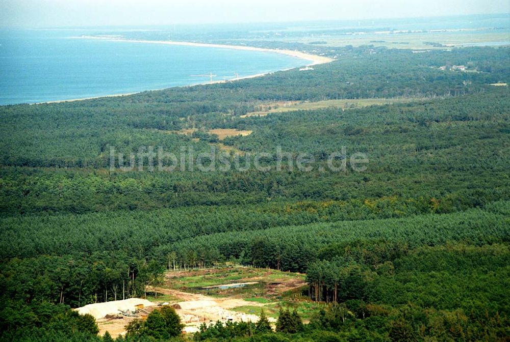 Graal-Müritz von oben - Abriss einer ehemaligen Kaserne durch die HAWO KG nahe Graal-Müritz an der Ostsee