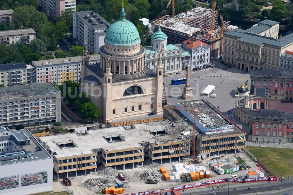 Potsdam aus der Vogelperspektive: Abriss des ehemaligen Schul- Gebäude der Fachhochschule Potsdam an der Friedrich-Ebert-Straße in Potsdam im Bundesland Brandenburg, Deutschland